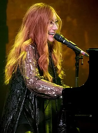 Tori Amos — 1990’lar sanatçı dosyası